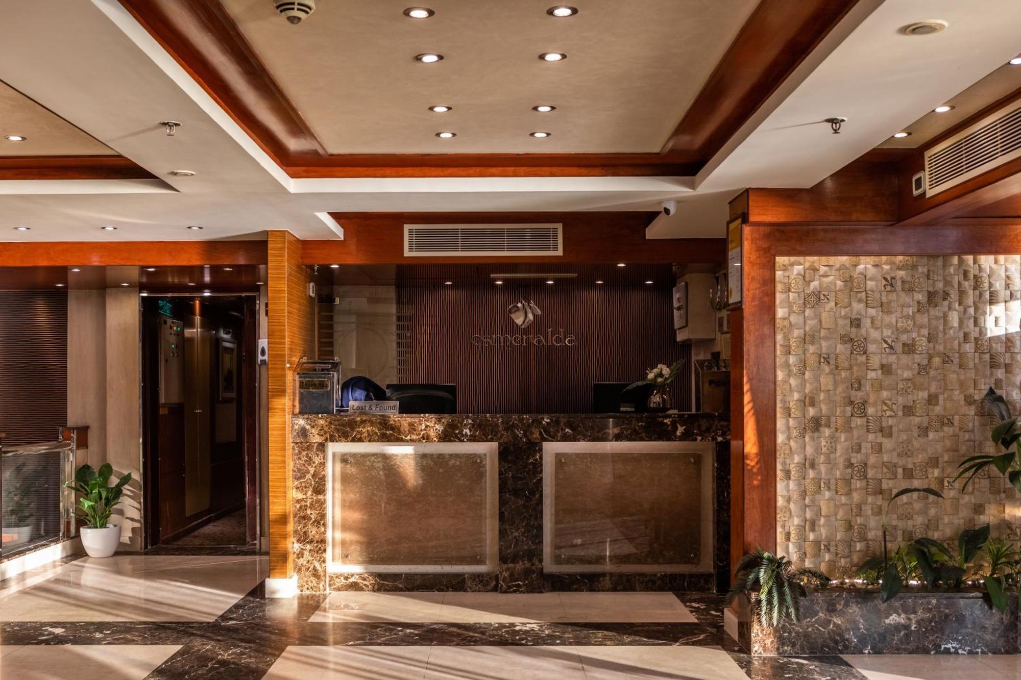 M/S Esmeralda Nile Cruise - 4 Or 7 Nights From Luxor Each Monday And 03 Nights From Aswan Each Friday Exterior photo