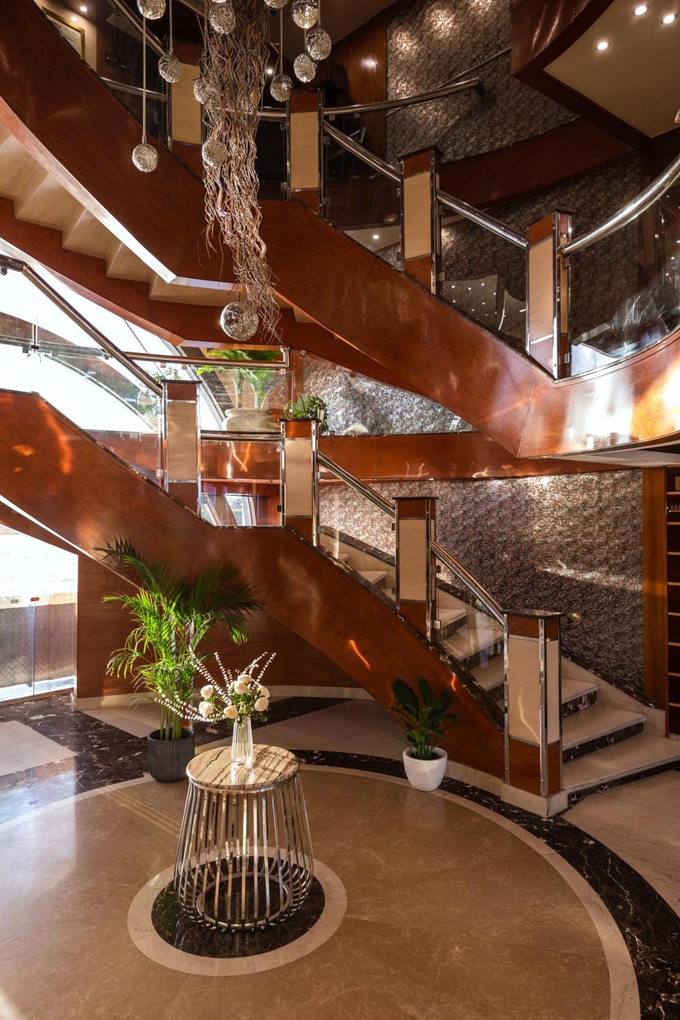 M/S Esmeralda Nile Cruise - 4 Or 7 Nights From Luxor Each Monday And 03 Nights From Aswan Each Friday Exterior photo