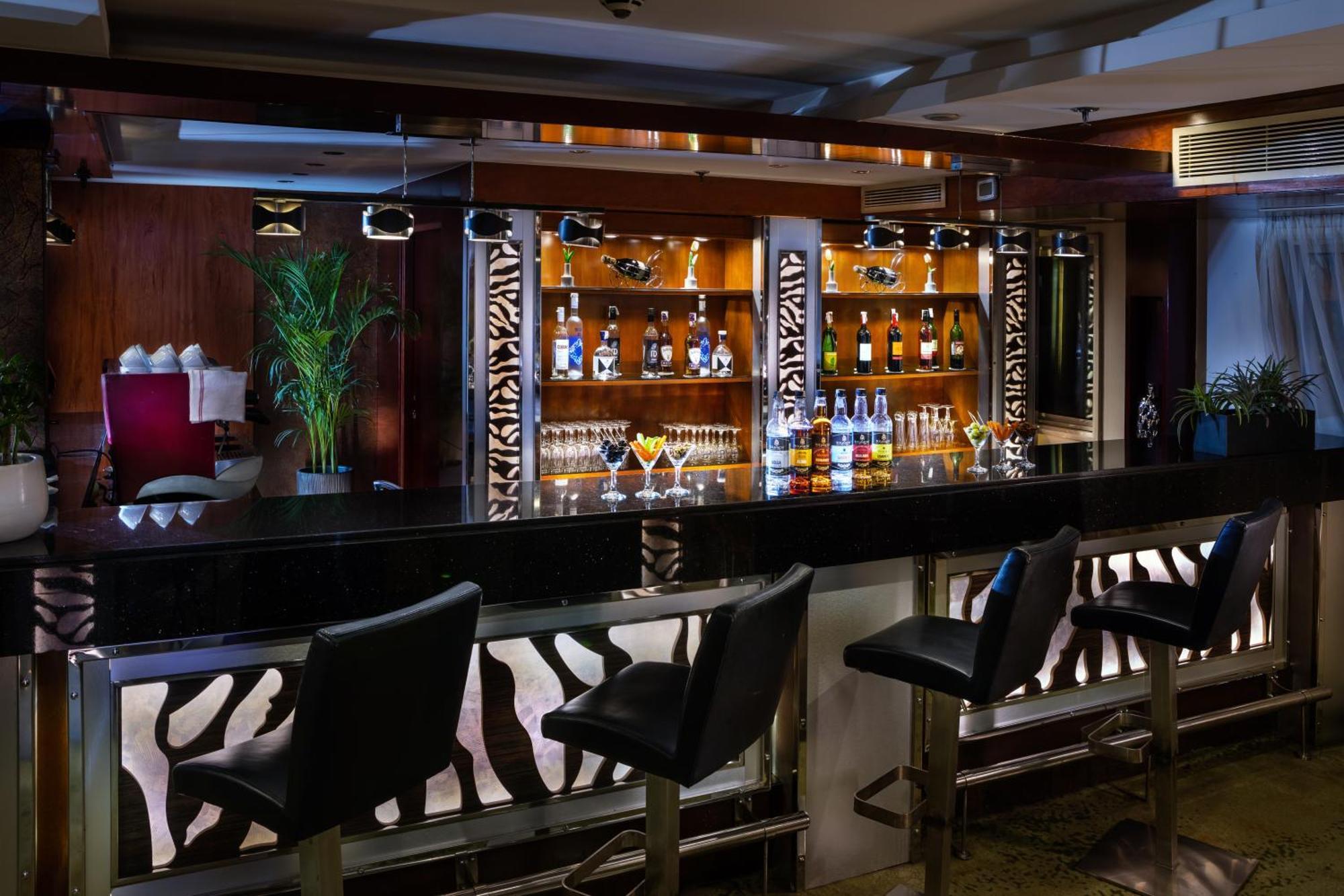 M/S Esmeralda Nile Cruise - 4 Or 7 Nights From Luxor Each Monday And 03 Nights From Aswan Each Friday Exterior photo